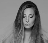 Lenka (45)